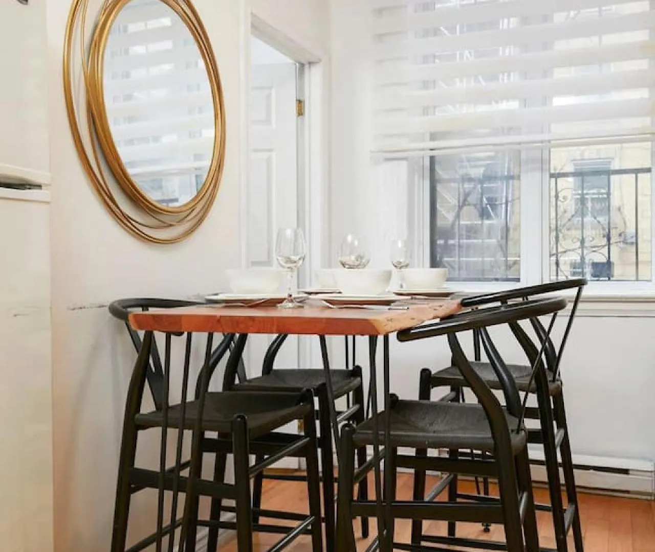 Chic 4Br Haven Sunlit In Downtown Mtl Zh8 Apartment Montreal Canada