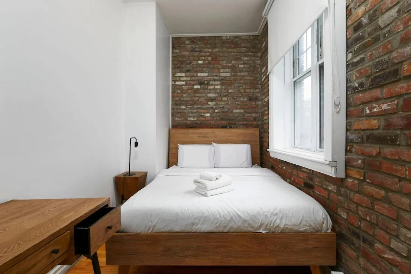 モントリオールChic 4Br Haven Sunlit In Downtown Mtl Zh8アパートメント 0*, モントリオール