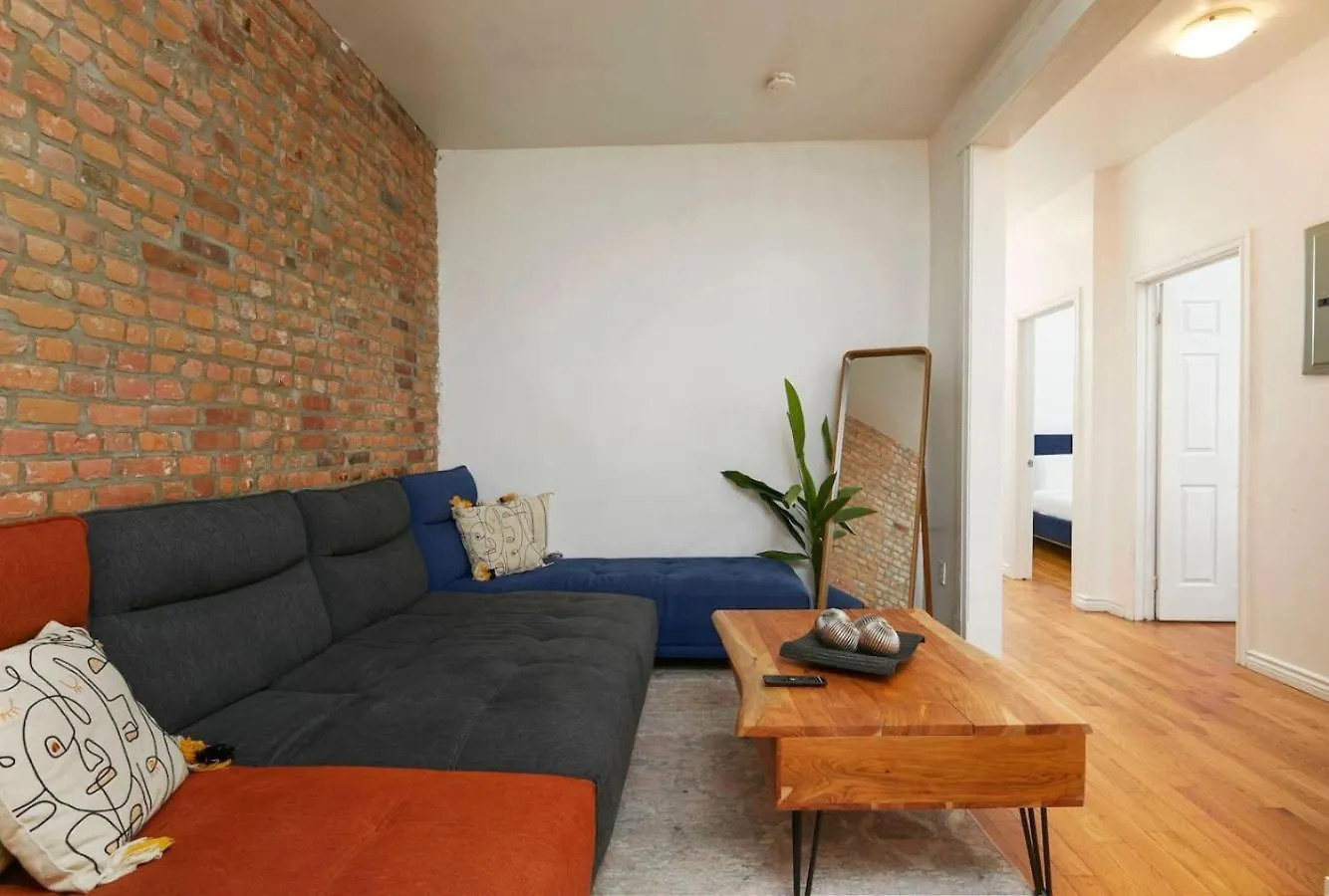 モントリオールChic 4Br Haven Sunlit In Downtown Mtl Zh8アパートメント アパート モントリオール
