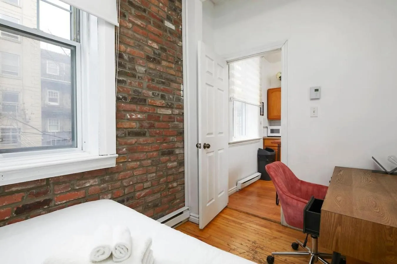 モントリオールChic 4Br Haven Sunlit In Downtown Mtl Zh8アパートメント 0*, モントリオール カナダ